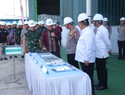 Kapolri Tinjau Pabrik Pupuk Batu Bara Di Kampar – Lepas Distribusi 80 Ton Untuk 5 Kelompok Tani Riau, Kapolres Kampar Awasi Keamanan”