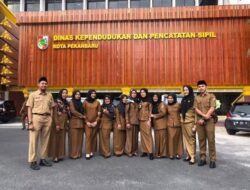 **Disdukcapil Pekanbaru Dorong Tertib Administrasi Kependudukan, dari Layanan Jemput Bola hingga Fasilitasi Kasus Khusus
